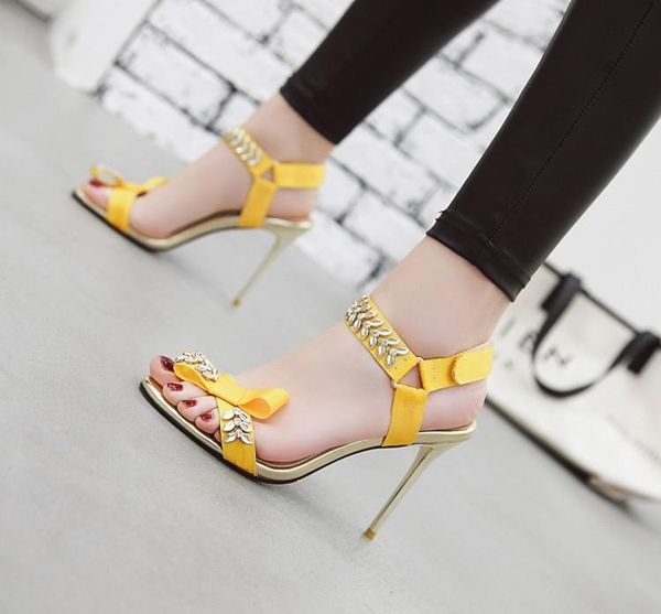 fairy wind 2021 summer all-around high-heeled shoes with thin heel and patent leather red black sandals
fairy wind 2021 summer all-around high-heeled shoes with thin heel and patent leather red black sandals