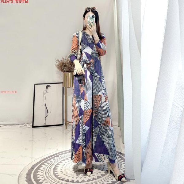 miyake fold color matching suit spring and summer casual loose show thin elastic waist wide-leg pants two-piece female women's two piec, White
miyake fold color matching suit spring and summer casual loose show thin elastic waist wide-leg pants two-piece female women's two piec, White