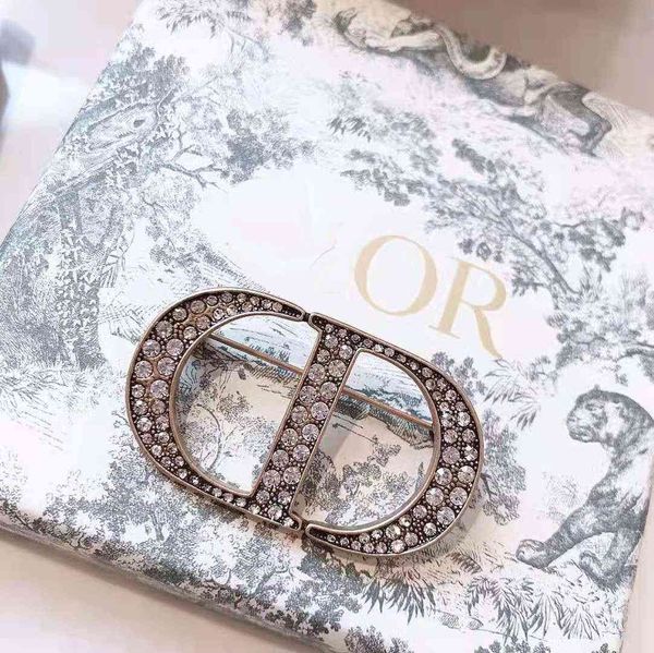 design jewelry / 2021 new style brooch fashion versatile alphabetic advanced feeling net red same pin, Silver
design jewelry / 2021 new style brooch fashion versatile alphabetic advanced feeling net red same pin, Silver