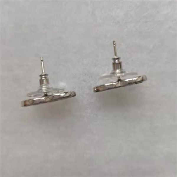 fashion diamond stud earrings aretes lady women party wedding lovers gift engagement jewelry for bride with out box, Golden;silver
fashion diamond stud earrings aretes lady women party wedding lovers gift engagement jewelry for bride with out box, Golden;silver