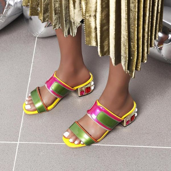 slippers 2021 women high heel shoes summer beach sandals fashion rhinestone outdoor flip flops, Black
slippers 2021 women high heel shoes summer beach sandals fashion rhinestone outdoor flip flops, Black