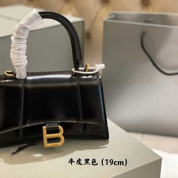 handbag leather women's 2021 new fashion versatile b family hand hourglass b-shaped cross net red same handbag zly
handbag leather women's 2021 new fashion versatile b family hand hourglass b-shaped cross net red same handbag zly