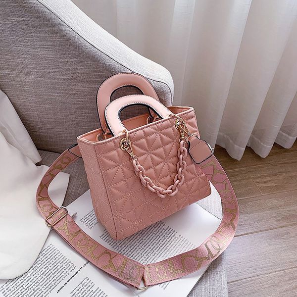 pu leather purses and handbags for women 2021 designer luxury girl female shopper fashion lingge embroidery thread crossbody bag, Red;black
pu leather purses and handbags for women 2021 designer luxury girl female shopper fashion lingge embroidery thread crossbody bag, Red;black