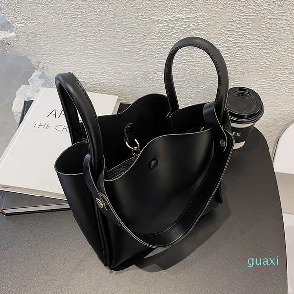 evening bags large-capacity bag female retro shoulder messenger high-end portable tote bucket purses and handbags
evening bags large-capacity bag female retro shoulder messenger high-end portable tote bucket purses and handbags