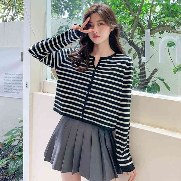 spring autumn long sleeve sweater coat black and white stripe short slim casual round neck thin cardigan women
spring autumn long sleeve sweater coat black and white stripe short slim casual round neck thin cardigan women
