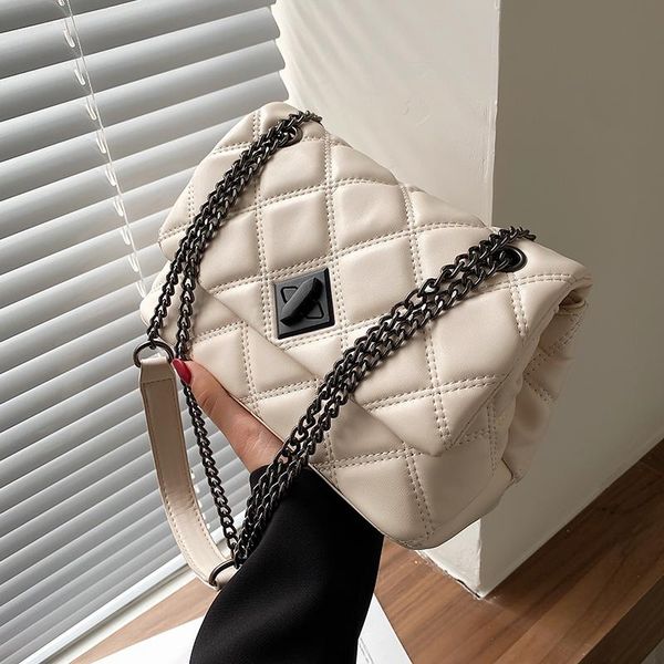 evening bags 2021 fashion shoulder bag women travel leather pu quilted female luxury handbags designer sac a main femme
evening bags 2021 fashion shoulder bag women travel leather pu quilted female luxury handbags designer sac a main femme