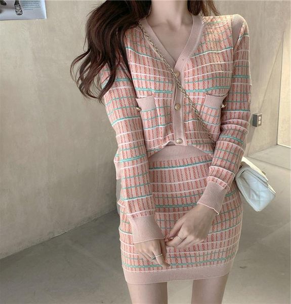 women's tracksuits spring and autumn long-sleeved v-neck cardigan hong kong style knit sweater jacket gentle slim fit hip dress suit, Gray
women's tracksuits spring and autumn long-sleeved v-neck cardigan hong kong style knit sweater jacket gentle slim fit hip dress suit, Gray