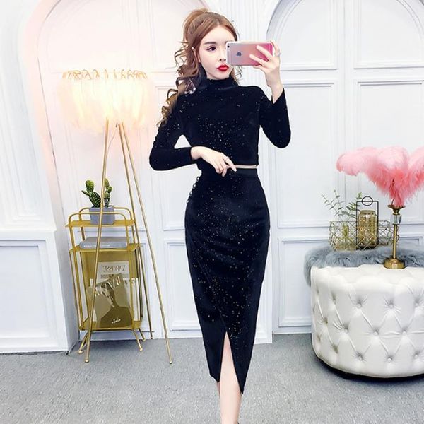 women's tracksuits autumn and winter 2021 half high collar shiny golden velvet long sleeve waist skirt two suit women, Gray
women's tracksuits autumn and winter 2021 half high collar shiny golden velvet long sleeve waist skirt two suit women, Gray