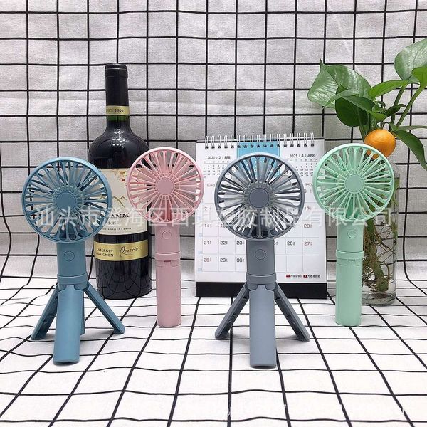 electric fans tripod deskmute 3 usb handheld charging fan a multi-purpose gift 
electric fans tripod deskmute 3 usb handheld charging fan a multi-purpose gift