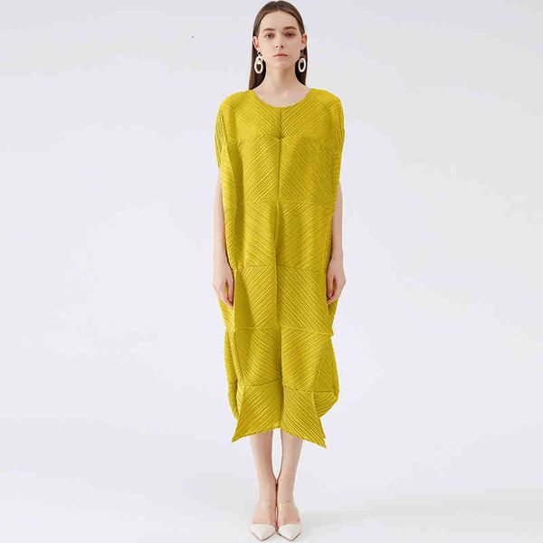 casual dresses 2021 summer pleated yellow chiffon dress korean long ssummer women diamond rhombus designer aesthetic clothes lt3w, Black;gray
casual dresses 2021 summer pleated yellow chiffon dress korean long ssummer women diamond rhombus designer aesthetic clothes lt3w, Black;gray