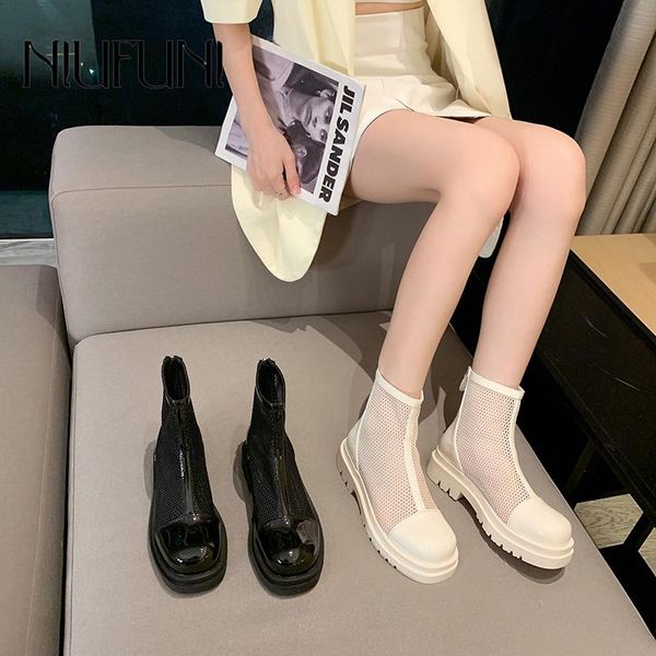 boots mesh stitching patent leather women's zipper hollow breathable sandals thick heel round toe short black white shoes
boots mesh stitching patent leather women's zipper hollow breathable sandals thick heel round toe short black white shoes