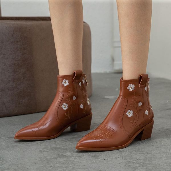 boots norberg 2021 winter shoes women pointed toe square heel leather womens fur, Black
boots norberg 2021 winter shoes women pointed toe square heel leather womens fur, Black