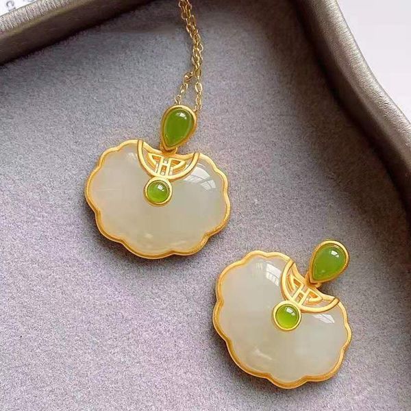natural hetian jade ruyi pendant necklace 925 silver fashion jewelry chalcedony amulet gifts for women
natural hetian jade ruyi pendant necklace 925 silver fashion jewelry chalcedony amulet gifts for women