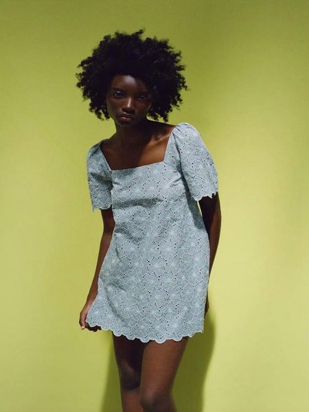 casual dresses 2021 women summer fashion embroidered square collar mini dress short puff sleeve openwork back zip blue office lady party, Black;gray
casual dresses 2021 women summer fashion embroidered square collar mini dress short puff sleeve openwork back zip blue office lady party, Black;gray