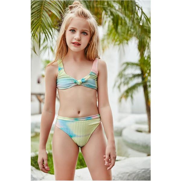 one-piece suits 2021 fashion girls print split bikini swimsuit children gradient triangle female
one-piece suits 2021 fashion girls print split bikini swimsuit children gradient triangle female