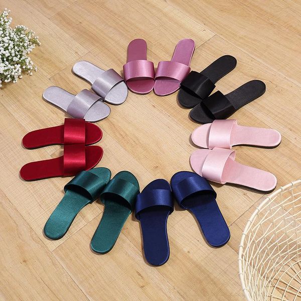 fashion home slippers women female silk simulation flip-flops indoor non-slip mute fabric solid jh249, Black
fashion home slippers women female silk simulation flip-flops indoor non-slip mute fabric solid jh249, Black