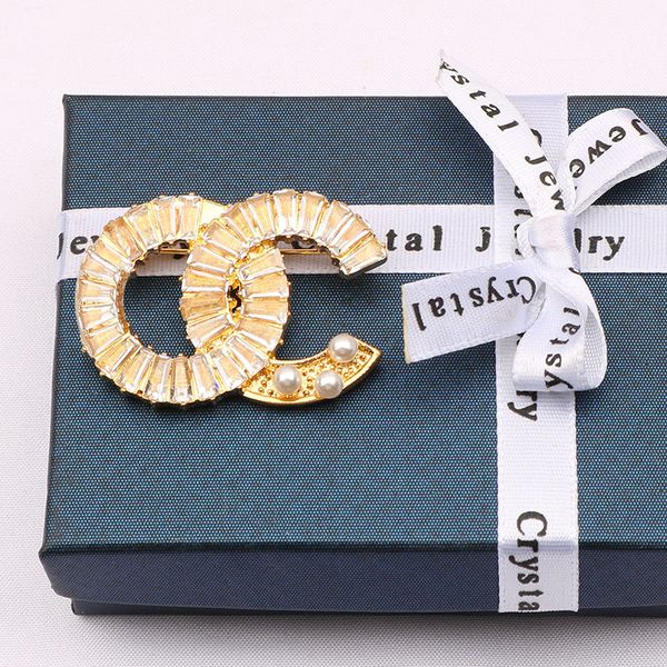 small fragrance brooch fashionable femininity personality pin inlaid with zircon pearl accessories fashion luxury clothingv3fjz, Golden;silver
small fragrance brooch fashionable femininity personality pin inlaid with zircon pearl accessories fashion luxury clothingv3fjz, Golden;silver