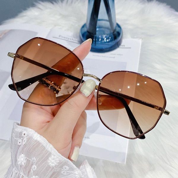 sunglasses fashion tea gradient women rimless oversize sun glasses female vintage eyewear uv400, White;black
sunglasses fashion tea gradient women rimless oversize sun glasses female vintage eyewear uv400, White;black