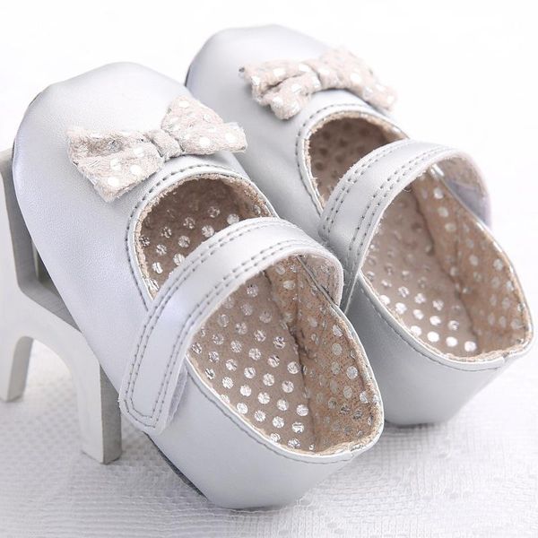 first walkers spring and autumn female baby princess solid color bow 0-1 toddler shoes
first walkers spring and autumn female baby princess solid color bow 0-1 toddler shoes