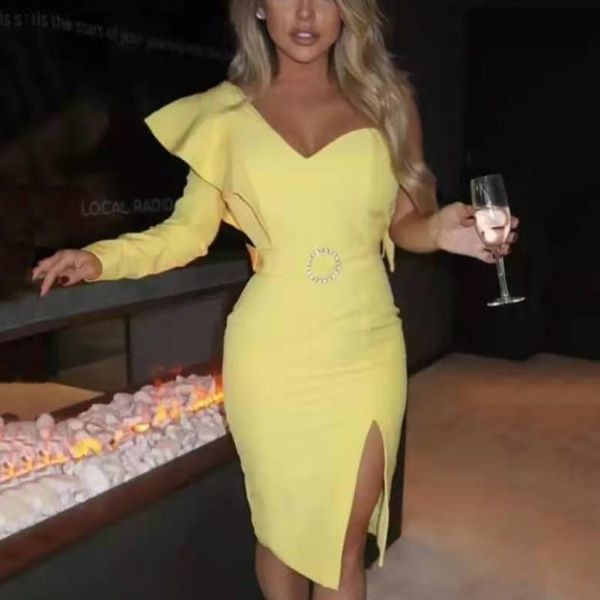 casual dresses autumn 2021 women's yellow one-shoulder long-sleeved v-neck split belt bandage dress bodycon club party vestidos, Black;gray
casual dresses autumn 2021 women's yellow one-shoulder long-sleeved v-neck split belt bandage dress bodycon club party vestidos, Black;gray