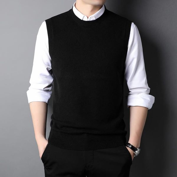 men's sweaters 2021 brand spring autumn men knitted sweater sleeveless male loose vest gentleman casual roundneck pullover jumper pull, White;black
men's sweaters 2021 brand spring autumn men knitted sweater sleeveless male loose vest gentleman casual roundneck pullover jumper pull, White;black