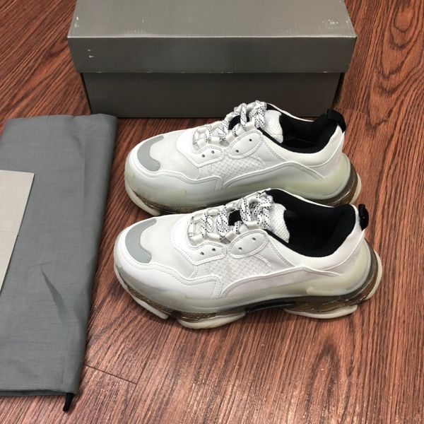 designer high-end fashion casual sports couple shoes, dynamic and versatile, special craftsmanship, comfortable, breathable, wear-resistant,, Black
designer high-end fashion casual sports couple shoes, dynamic and versatile, special craftsmanship, comfortable, breathable, wear-resistant,, Black