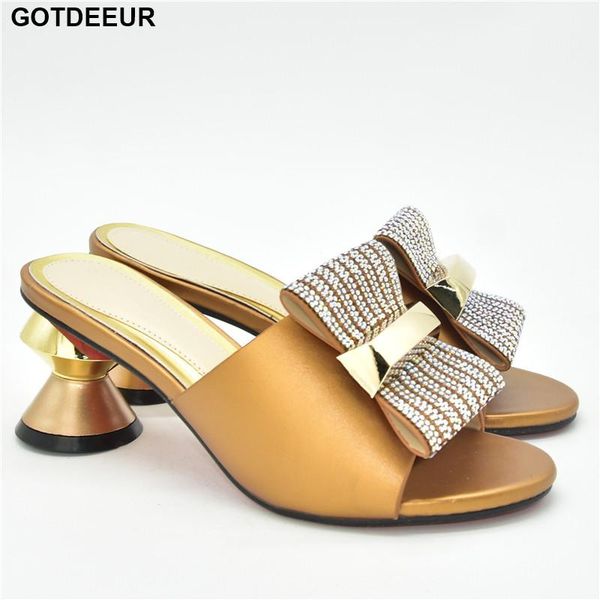 dress shoes 2021 fashion women nigerian decorated with rhinestone open toe pumps ladies and sandals high heels lday, Black
dress shoes 2021 fashion women nigerian decorated with rhinestone open toe pumps ladies and sandals high heels lday, Black
