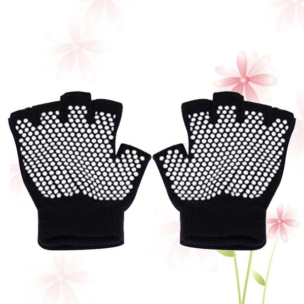 cycling gloves non-slip workout half finger cotton machine comfortable knitted for yoga sports(black)
cycling gloves non-slip workout half finger cotton machine comfortable knitted for yoga sports(black)
