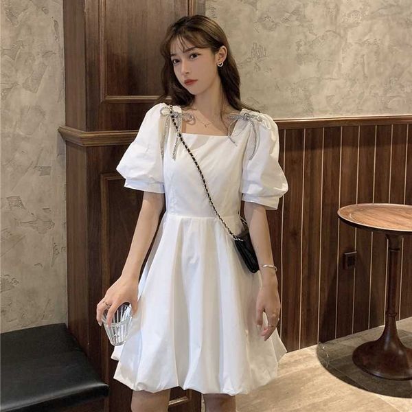 collar french square dress with thin waist and fresh white first love skirt, Black;gray
collar french square dress with thin waist and fresh white first love skirt, Black;gray