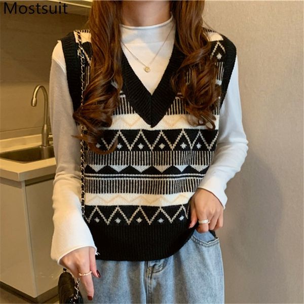 v-neck striped knitted sweater vest women sleeveless korean vintage fashion loose casual ladies pullover 210514, Black;white
v-neck striped knitted sweater vest women sleeveless korean vintage fashion loose casual ladies pullover 210514, Black;white