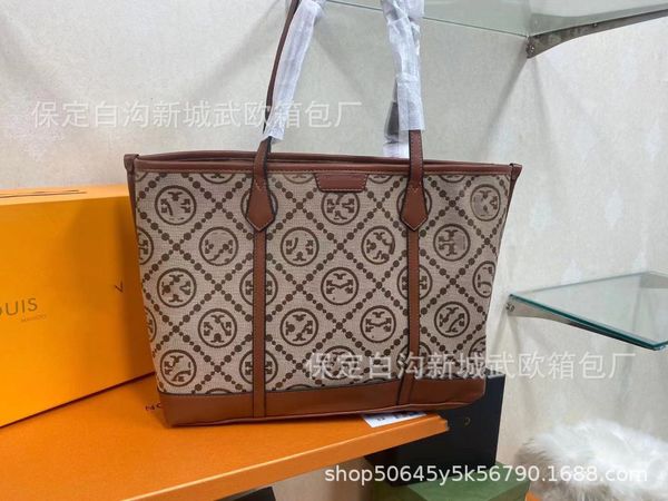 luxury design new leisure old flower tote bag one shoulder hand luxury women's three colors available purses
luxury design new leisure old flower tote bag one shoulder hand luxury women's three colors available purses