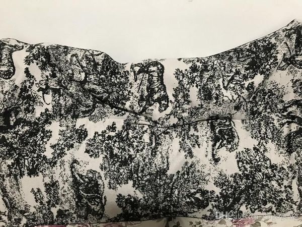 blankets classic animal pattern soft scarf 70x180cm fashion mixed spinning 3 colors blanket lady winter with tag (anita)
blankets classic animal pattern soft scarf 70x180cm fashion mixed spinning 3 colors blanket lady winter with tag (anita)