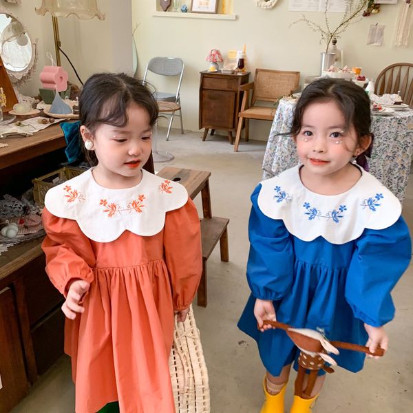 spring cute floral embroidery petals collar princess dresses for girls cotton long sleeve party clothes 210508, Red;yellow
spring cute floral embroidery petals collar princess dresses for girls cotton long sleeve party clothes 210508, Red;yellow