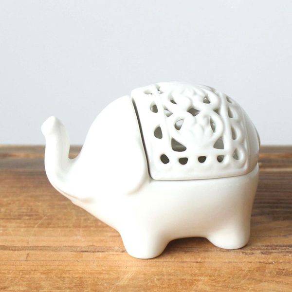 candle holders 2pcs ceamic hollow elephant craft holder windproof animal design tealight stand deskornament for wedding party home d
candle holders 2pcs ceamic hollow elephant craft holder windproof animal design tealight stand deskornament for wedding party home d