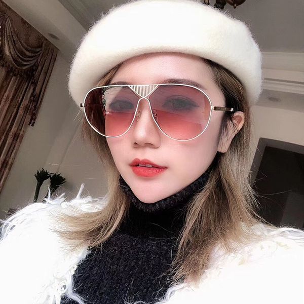 viper glasseskajila female toad glasses hollow out metal sunglasses 2003 small face thin ocean piece sunglasses, White;black
viper glasseskajila female toad glasses hollow out metal sunglasses 2003 small face thin ocean piece sunglasses, White;black