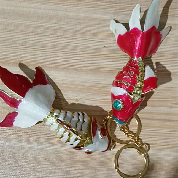 2 size large unique fancy lifelike swing fish keychain keyring with box cute goldfish keychains for ladies men wedding gifts for guests
2 size large unique fancy lifelike swing fish keychain keyring with box cute goldfish keychains for ladies men wedding gifts for guests