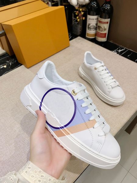 2021 women and girl sneaker running shoes casual flats beach fashion printed leather with box
2021 women and girl sneaker running shoes casual flats beach fashion printed leather with box