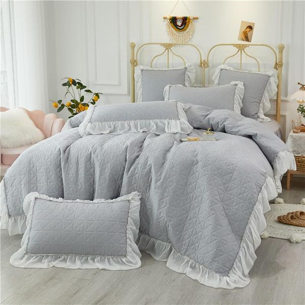 bedding sets 4pcs all cotton quilting princess style luxury king size duvet cover set bed skirt pillowcase bedclothes
bedding sets 4pcs all cotton quilting princess style luxury king size duvet cover set bed skirt pillowcase bedclothes