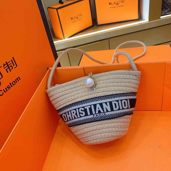 luxury herme handbags and storage d home woven bucket single shoulder messenger small mobile phone zero wallet summer 20
luxury herme handbags and storage d home woven bucket single shoulder messenger small mobile phone zero wallet summer 20