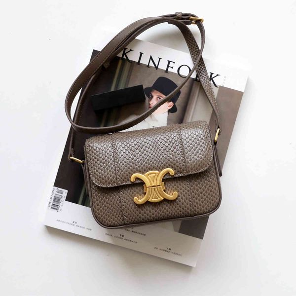 designer bags triumphal arch mini square snake bean curd one shoulder messenger bag cowhide mobile phone bag
designer bags triumphal arch mini square snake bean curd one shoulder messenger bag cowhide mobile phone bag