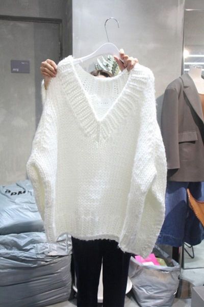 women's sweaters superaen 2021 autumn winter solid v-neck sweater casual loose white pullover fashion, White;black
women's sweaters superaen 2021 autumn winter solid v-neck sweater casual loose white pullover fashion, White;black