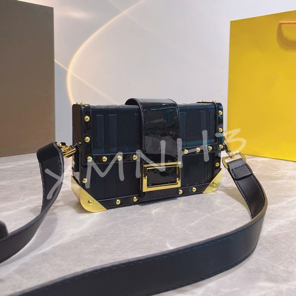 presbyopia retro brand shoulder bags female fashion designer luggage messenger bag street style men and women high quality
presbyopia retro brand shoulder bags female fashion designer luggage messenger bag street style men and women high quality