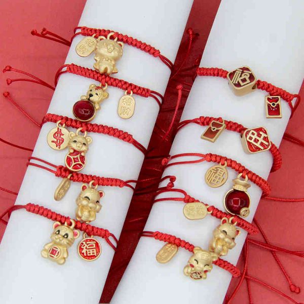 chinese-style products 2022 year of the tiger hand woven red rope crystal little bracelet live gift
chinese-style products 2022 year of the tiger hand woven red rope crystal little bracelet live gift