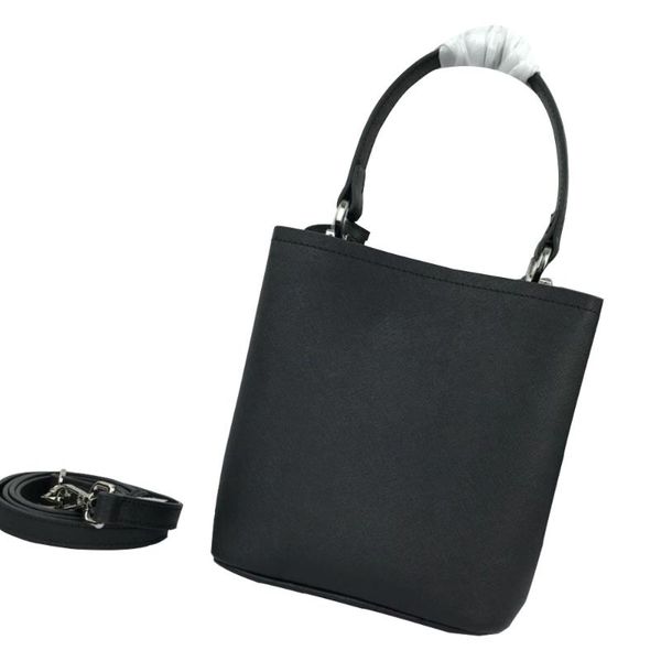 evening bags 2021 r fashionable luxury single shoulder bag with adjustable removable leather straps famous ladies crossbody
evening bags 2021 r fashionable luxury single shoulder bag with adjustable removable leather straps famous ladies crossbody