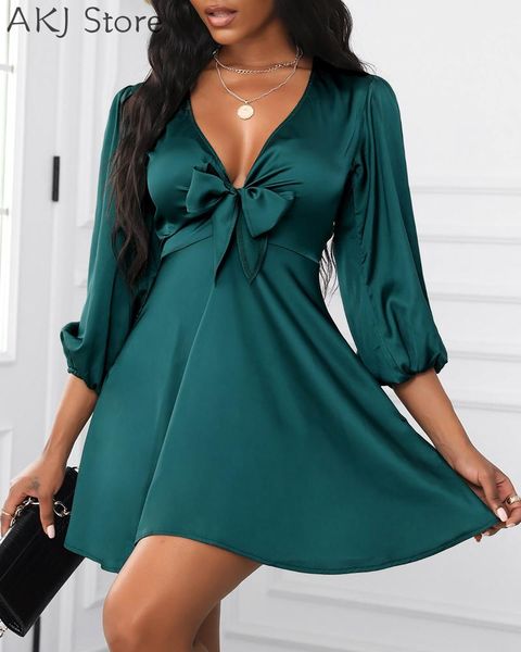 women mini satin puff sleeve plunge tie front dress casual dresses, Black;gray
women mini satin puff sleeve plunge tie front dress casual dresses, Black;gray