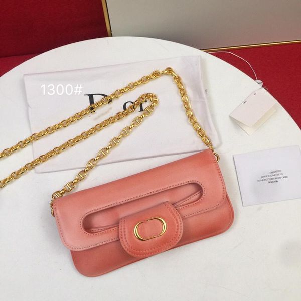 solid color retro hollow metal letters buckle leather shoulder bag ladies all-match clutch fashion messenger cross body
solid color retro hollow metal letters buckle leather shoulder bag ladies all-match clutch fashion messenger cross body