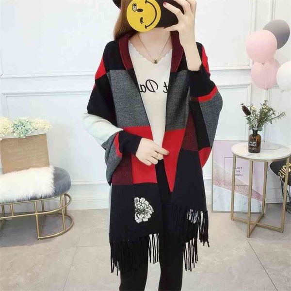 shawl women's autumn and winter wild with sleeves cloak thick knit tassel jacket 210427, White;black
shawl women's autumn and winter wild with sleeves cloak thick knit tassel jacket 210427, White;black