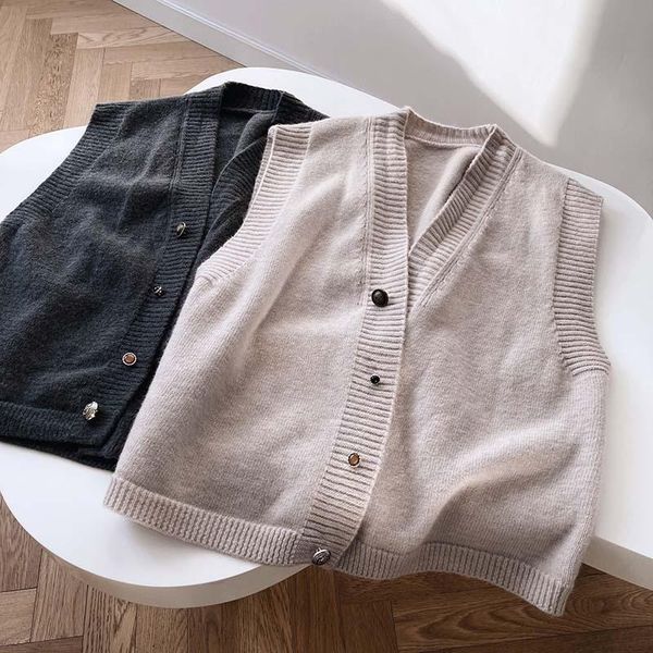 spring casual women knitted cardigan vest v-neck korean style with sleeveless solid color sweater vests women's, Black;white
spring casual women knitted cardigan vest v-neck korean style with sleeveless solid color sweater vests women's, Black;white