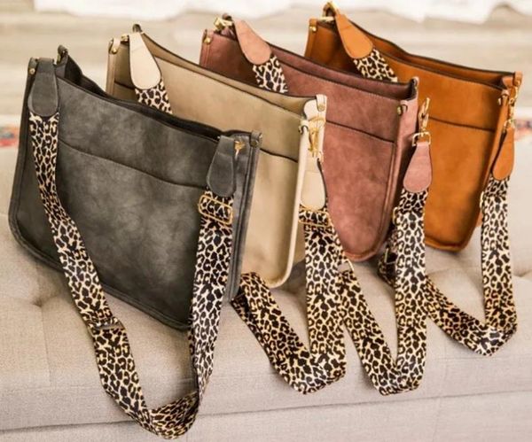 wallets dropshippping women solid pu leather leopard shoulder strap zipper tote lady chic daily wear crossbody gift purse1, Red;black
wallets dropshippping women solid pu leather leopard shoulder strap zipper tote lady chic daily wear crossbody gift purse1, Red;black