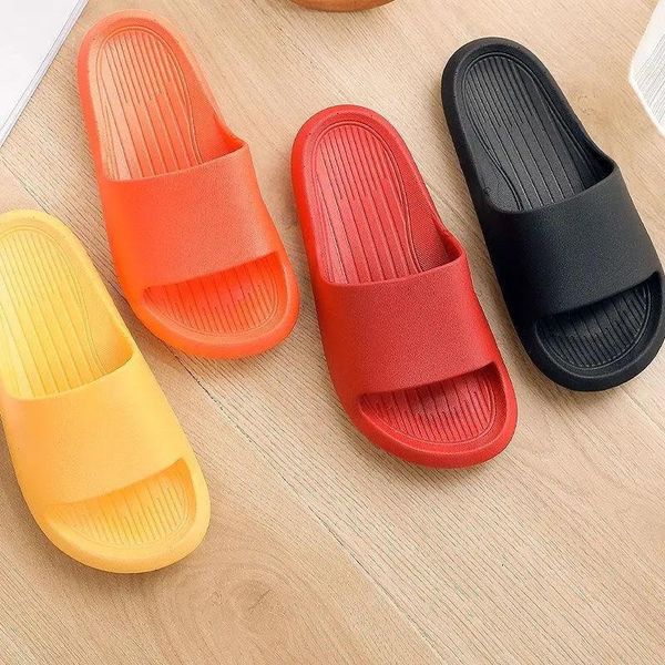 slippers 2021 indoor home sandals bathroom platform shoes summer breathable non-slip pvc fashion, Black
slippers 2021 indoor home sandals bathroom platform shoes summer breathable non-slip pvc fashion, Black